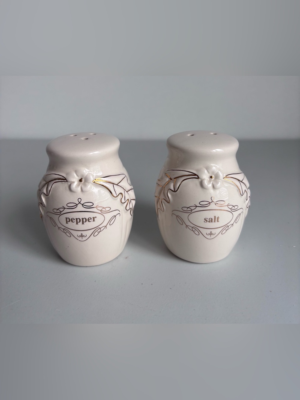 Ceramic Salt and Pepper Shakers Set
